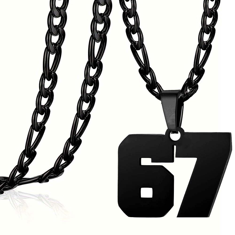 Halskjede med 67 tall – et statement-plagg for enhver fashionista