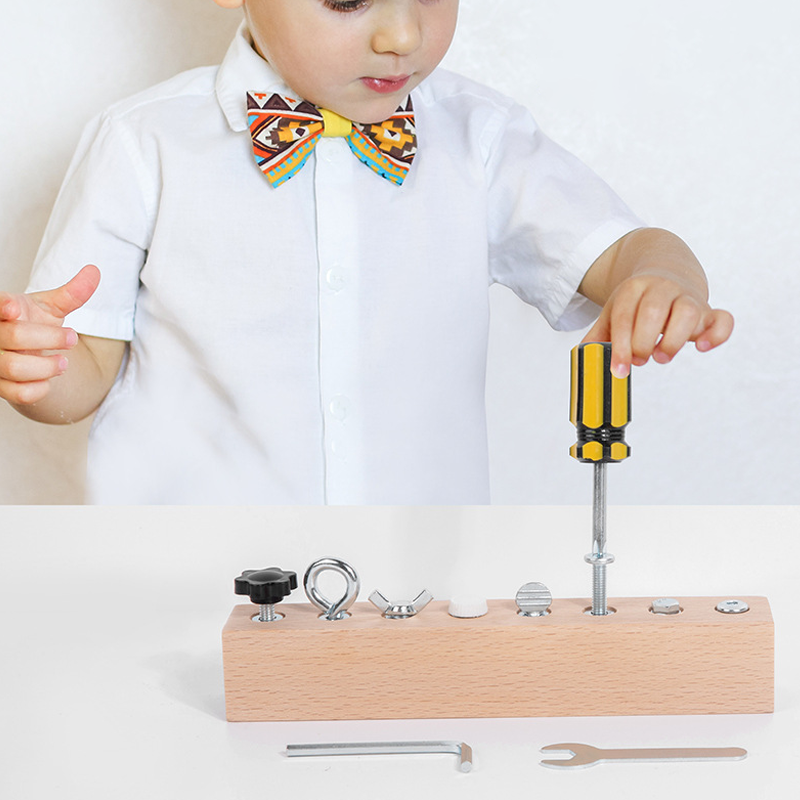📢📢50 % RABATT!! ⏰Montessori skrutrekkerbrett i tre